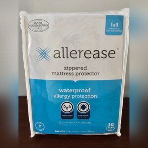 NEW ALLEREASE Full Size Zippered Mattress Protector - White